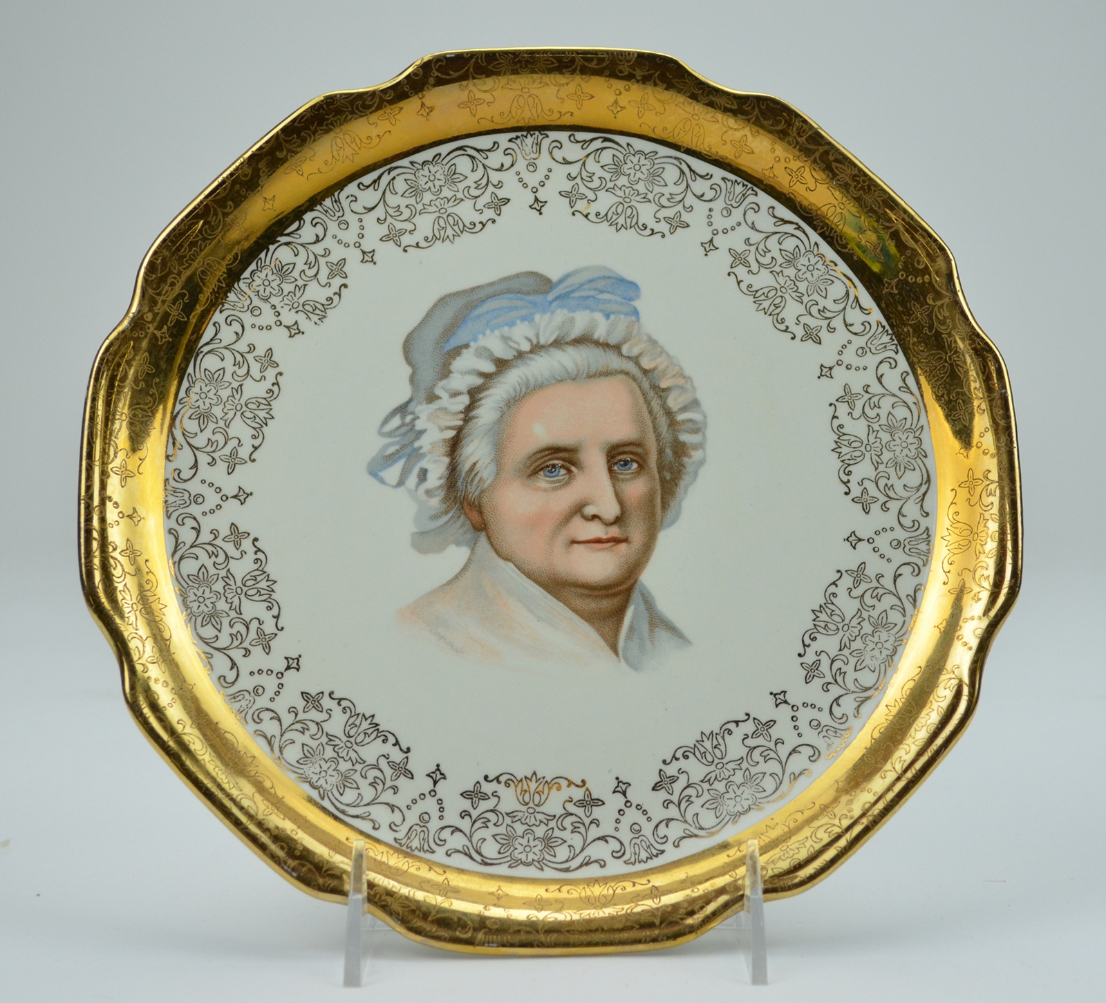 Capsco President Washington & Martha Washington Gold Trim Plates - 9