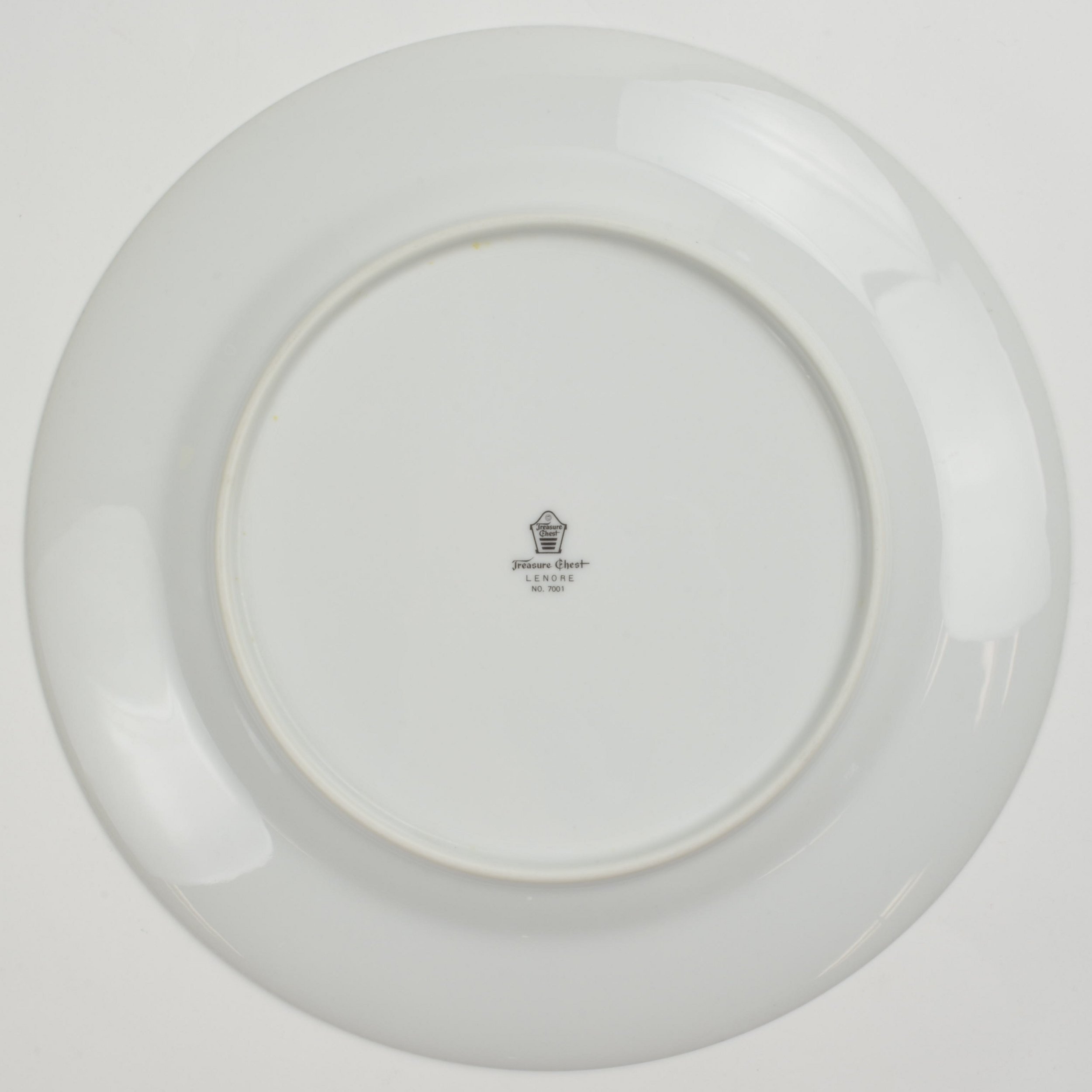 Treasure Chest - Lenore Pattern - Dinner Plate