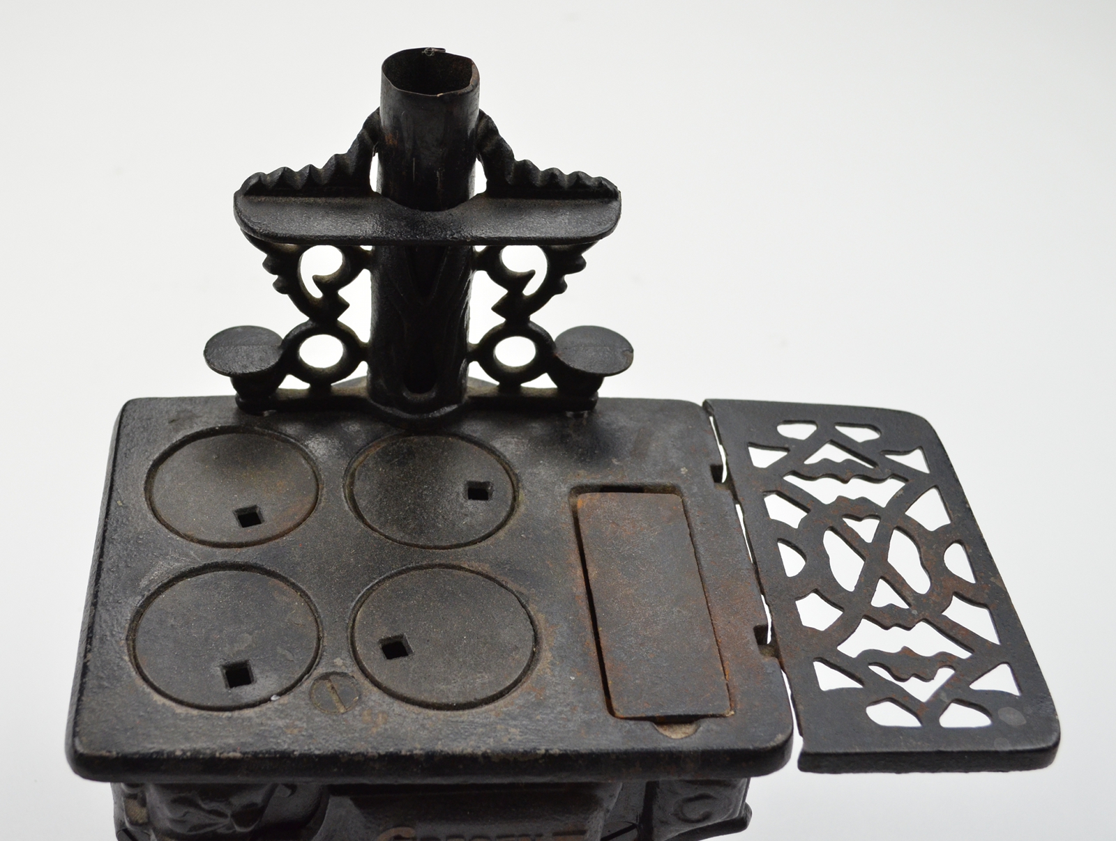 Crescent Cast Iron Wood Burning Stove With Accessories - Salesman Sample