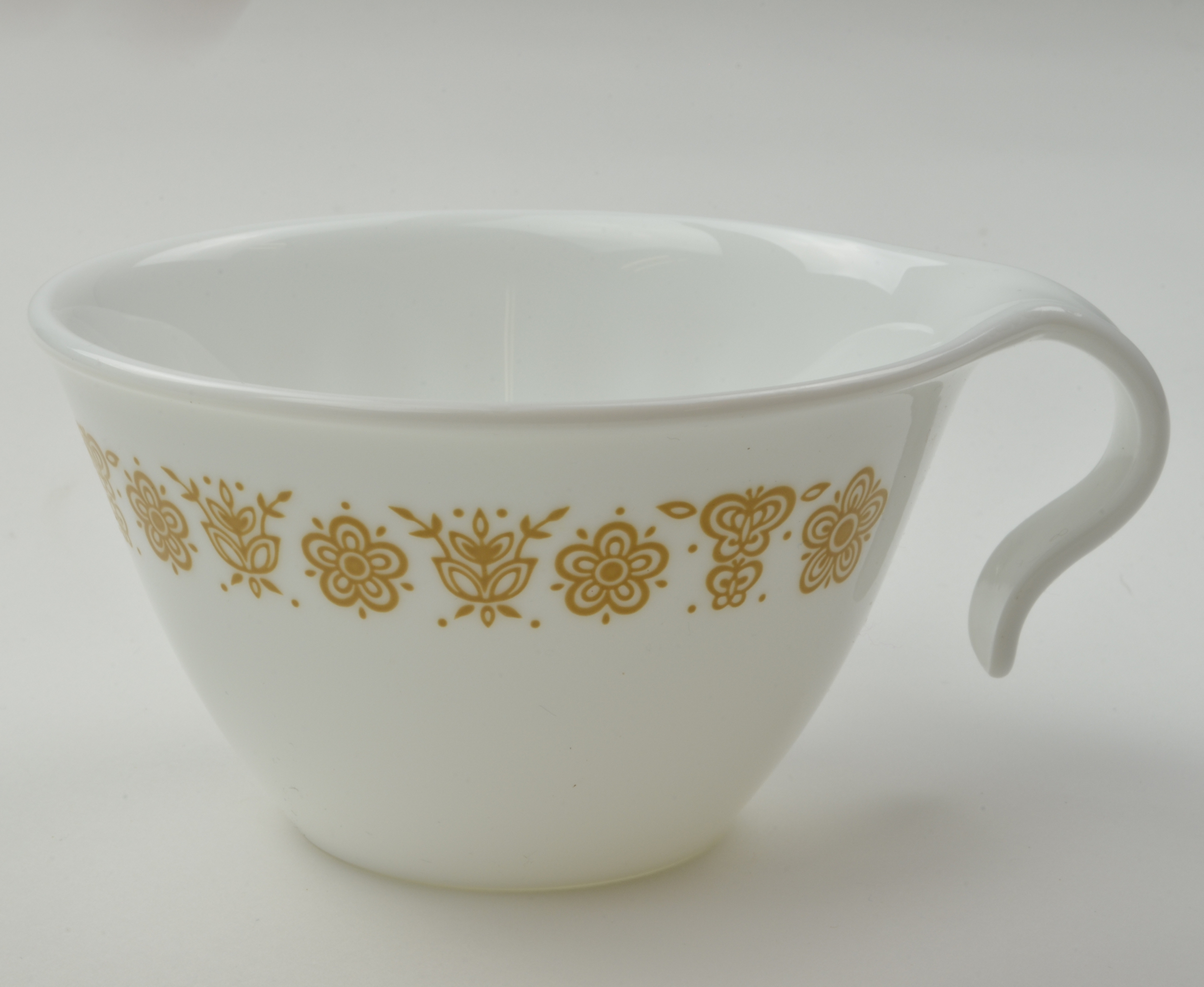 Corning Corelle, Butterfly Gold, Flat Cup With Hooked Handle