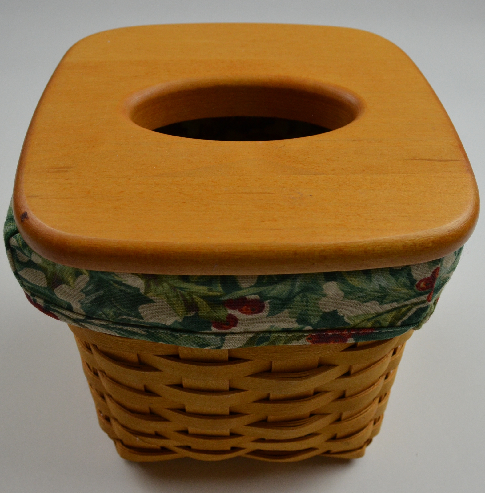 Longaberger 1997 Tall Tissue Basket Combo With Liner, Protector And Lid