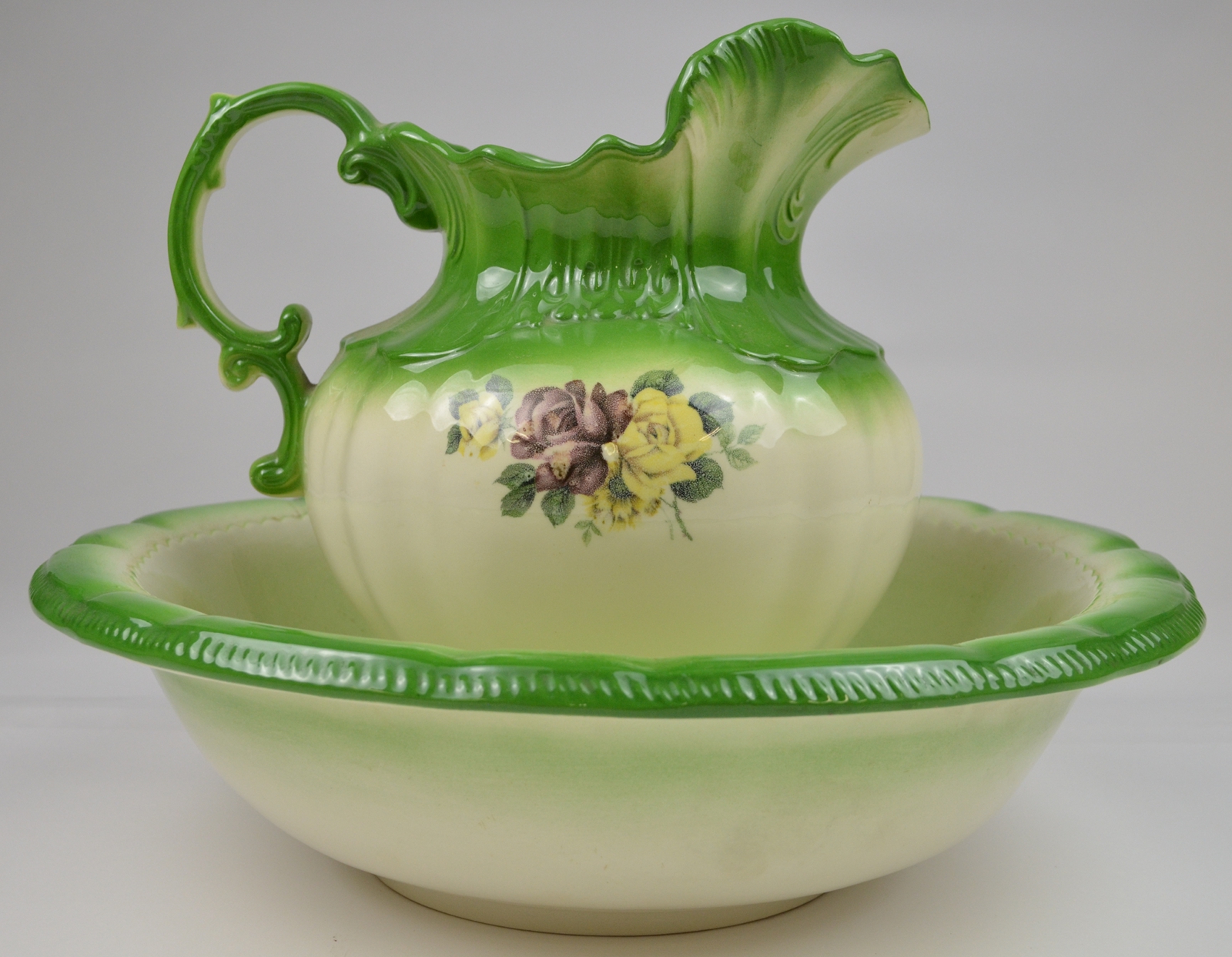 Vintage Handmade Pitcher \u0026 Wash Basin - Green \u0026 White Rose Floral Pattern, image size:1600x1243