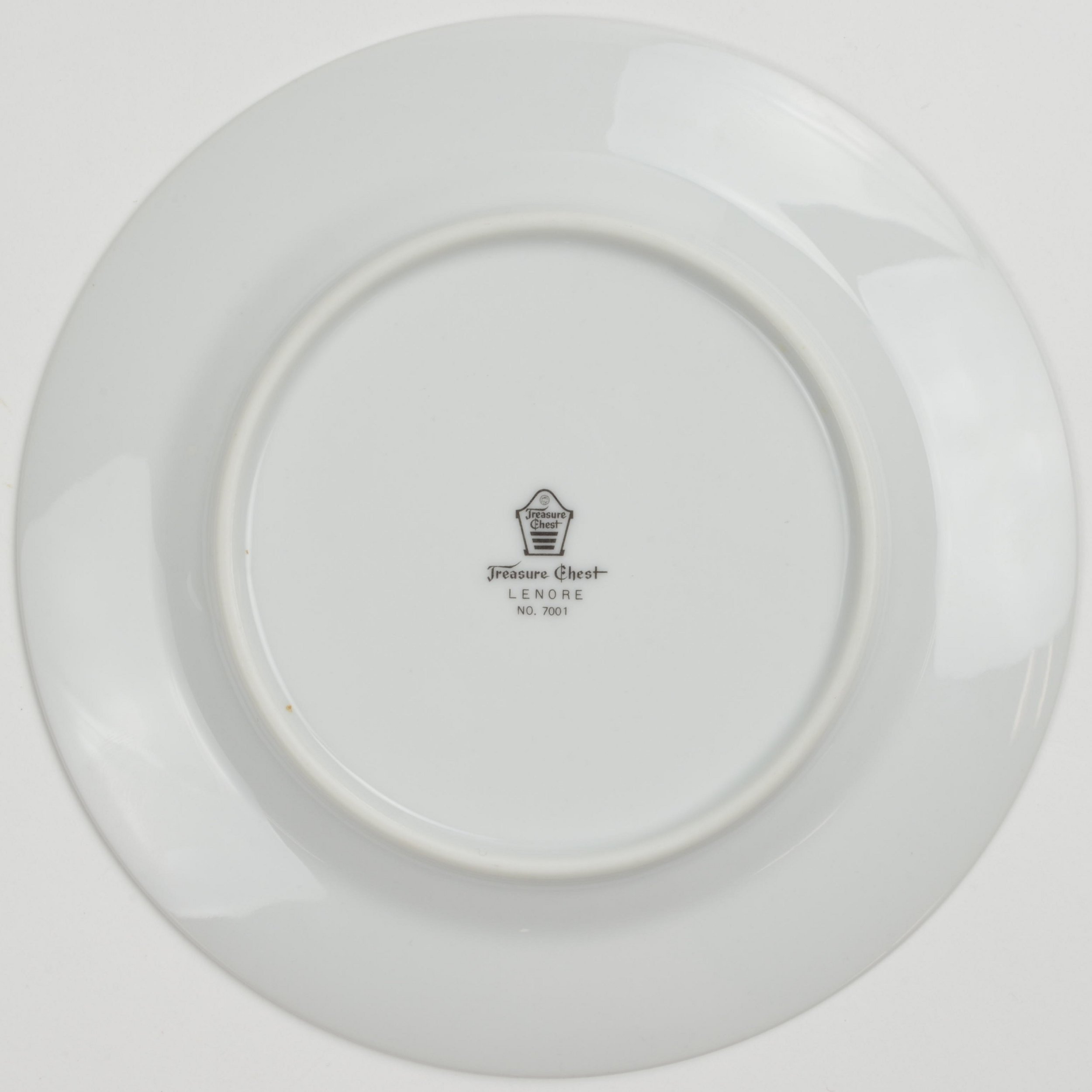 Treasure Chest - Lenore Pattern - Bread Plate