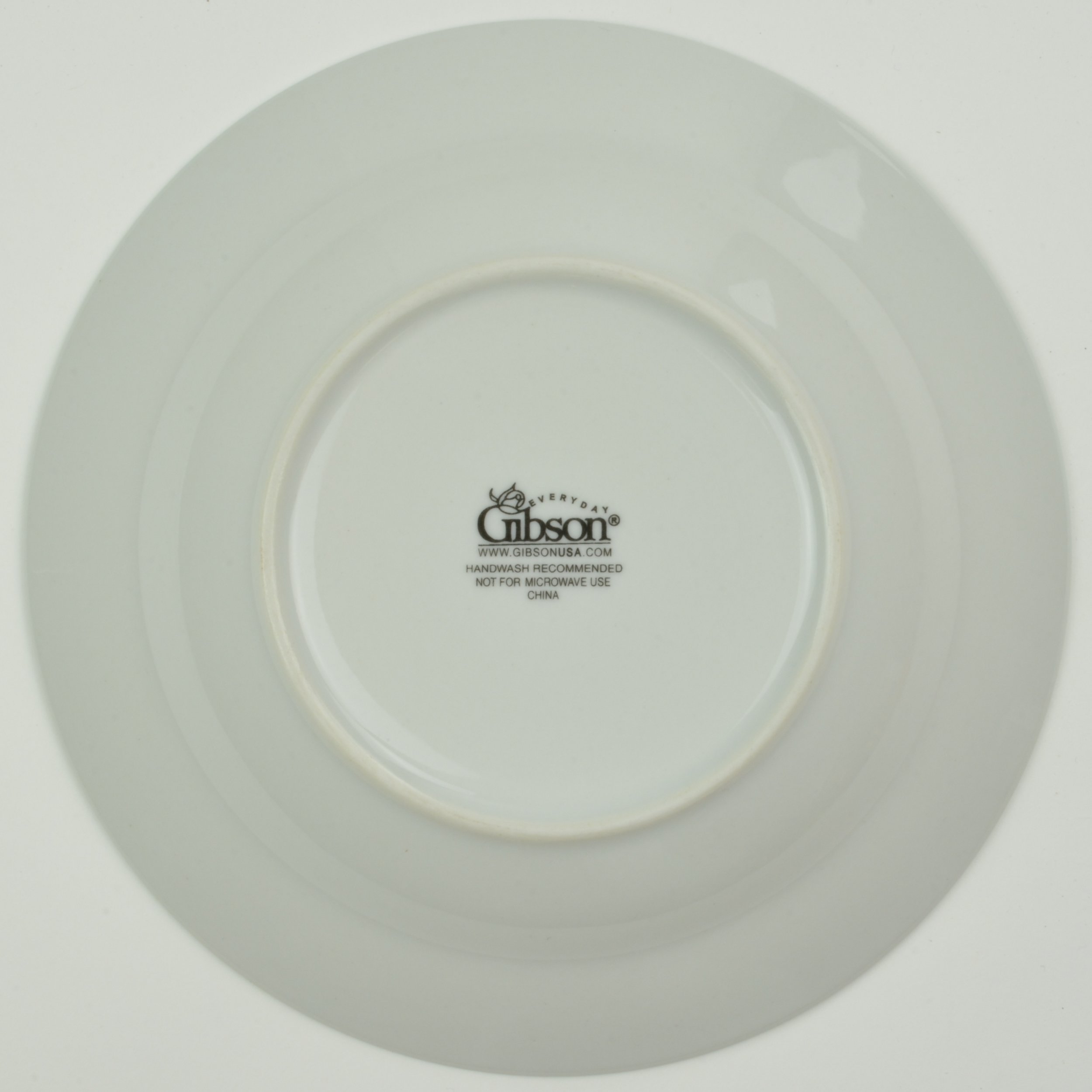 Gibson Everyday - Essential Home - Platinum Band - Rimmed Soup Bowl