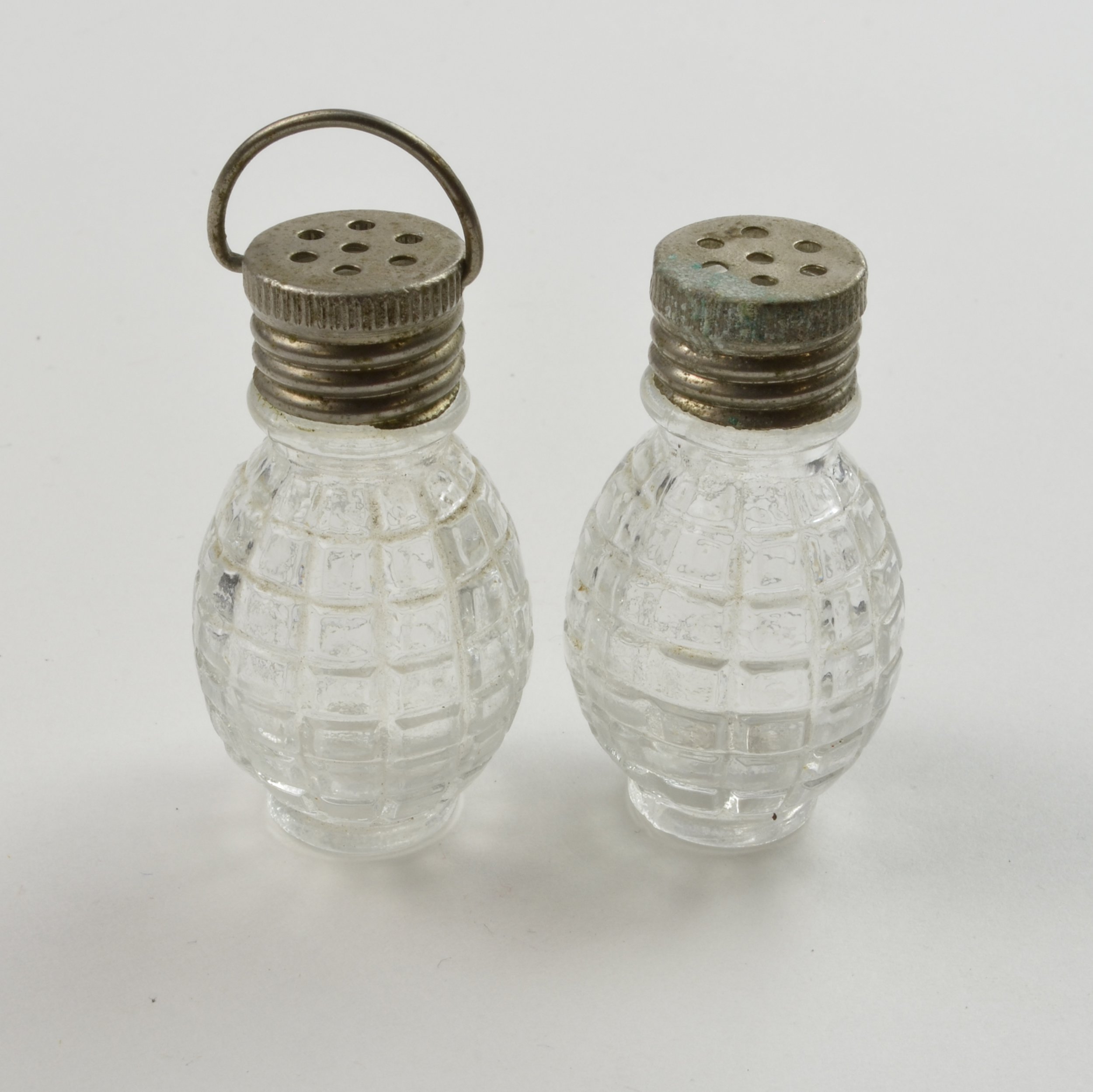 miniature salt and pepper shakers